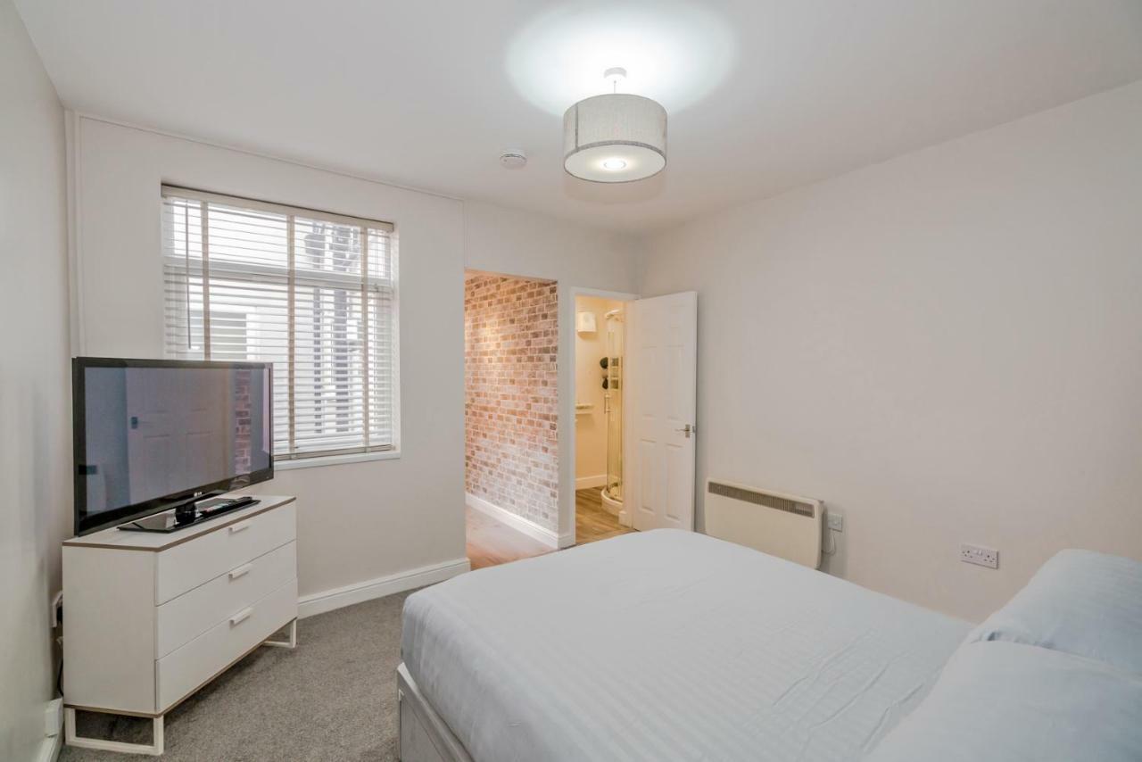 Cannock Hotel Apartments Exterior photo